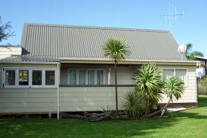 beach house deck and house extension